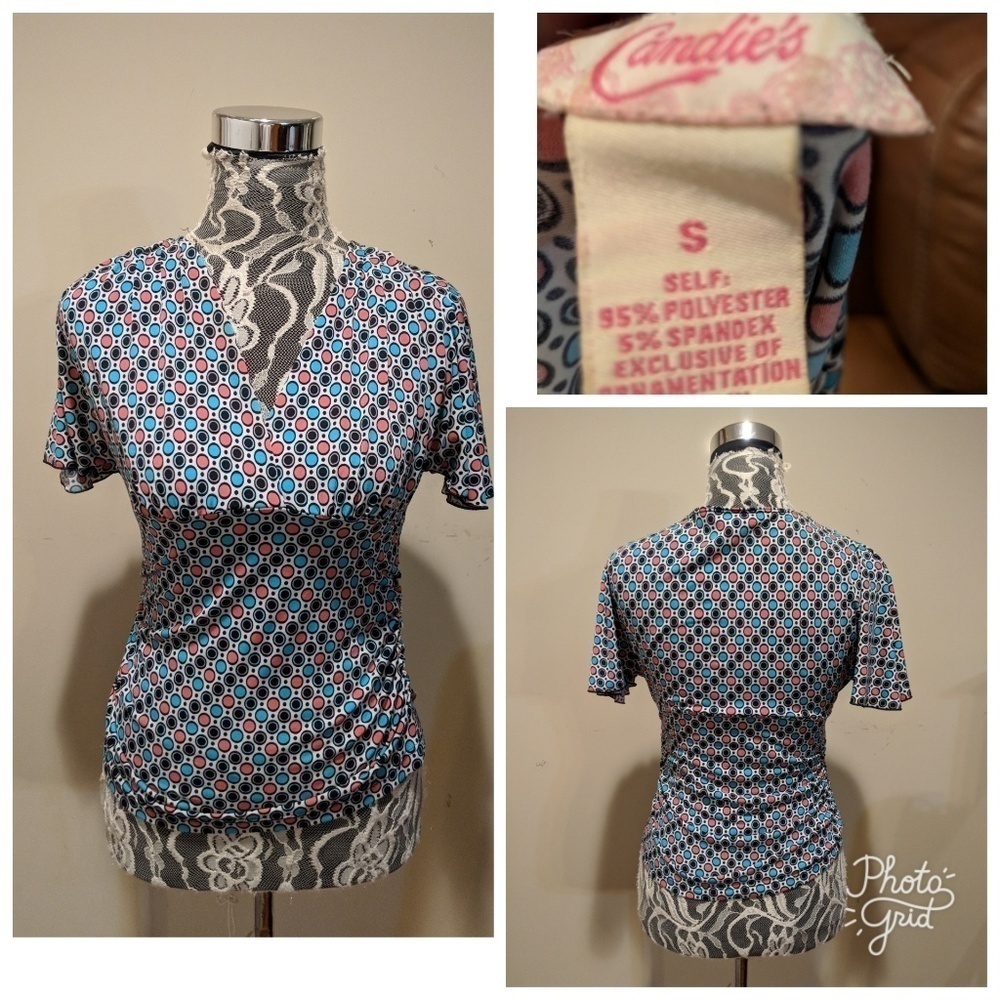 Candie's Top! Size Small... EXCELLENT CONDITION